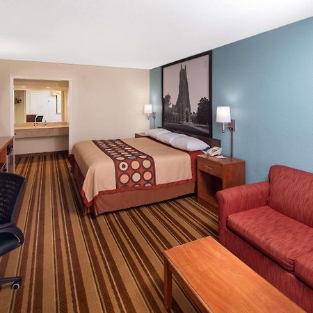 Super 8 By Wyndham Burlington Nc Motel Dış mekan fotoğraf
