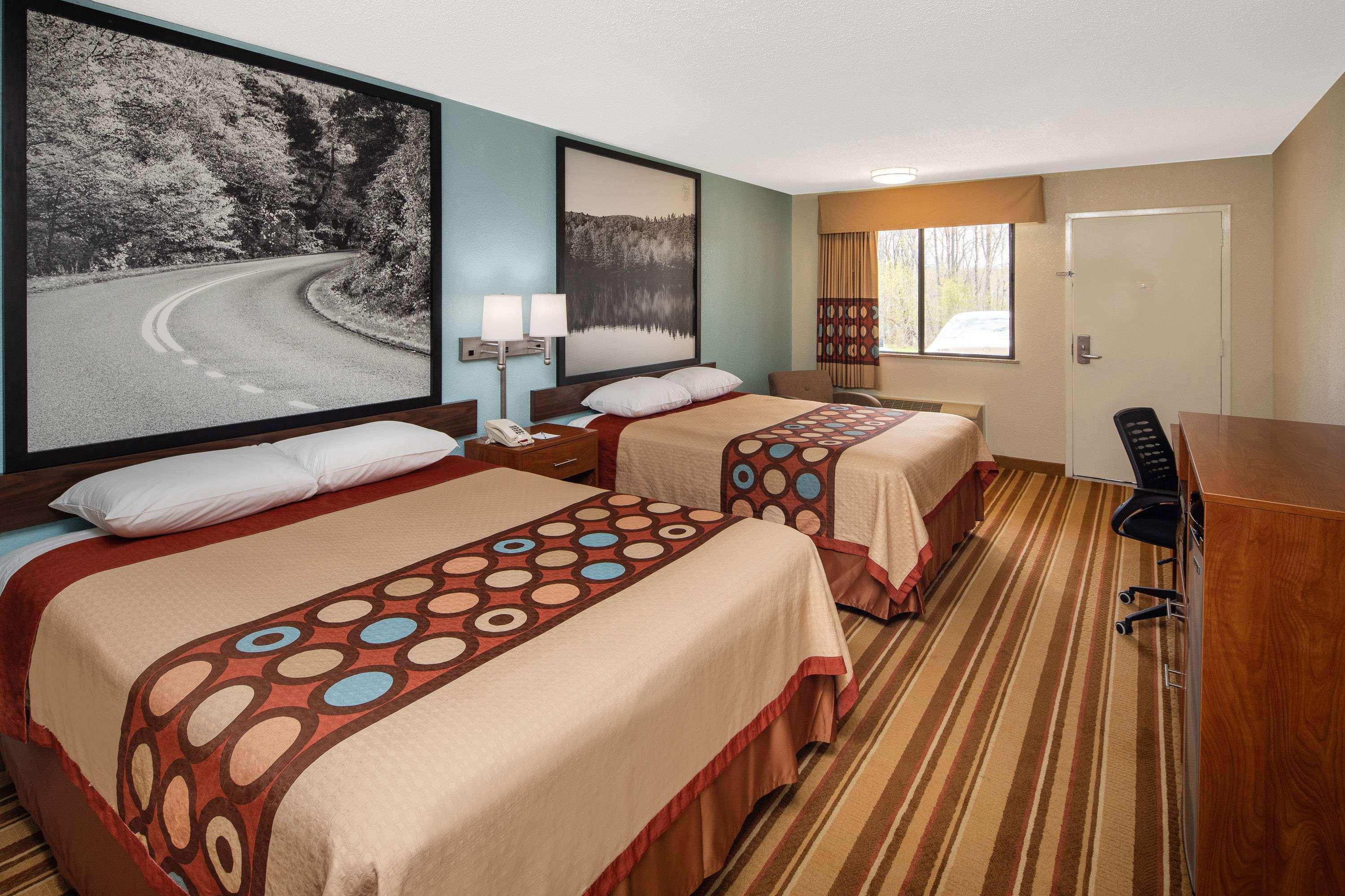 Super 8 By Wyndham Burlington Nc Motel Dış mekan fotoğraf